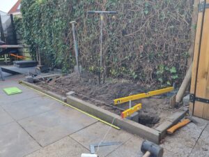 fundering in aanbouw voor de buitenkeuken
